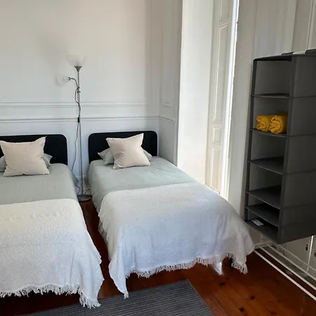 ゲストハウス Garden Campo De Ourique - リスボン