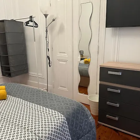 בית הארחה Garden Campo De Ourique - *