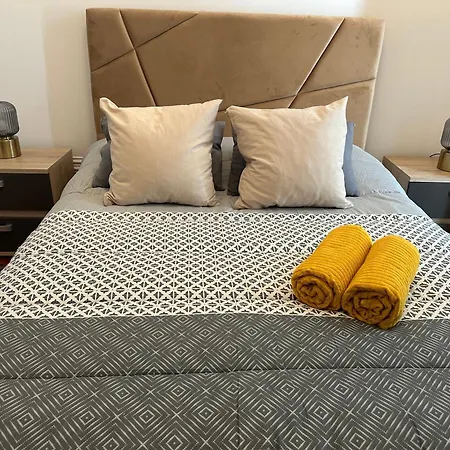 Garden Campo De Ourique - בית הארחה ליסבון