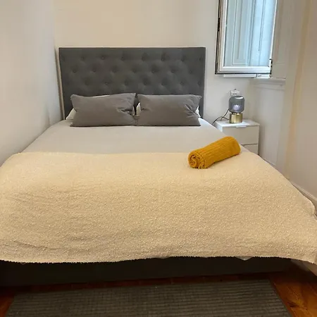 Garden Campo De Ourique - בית הארחה ליסבון